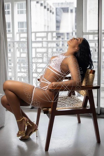 Alana hott GENOVA