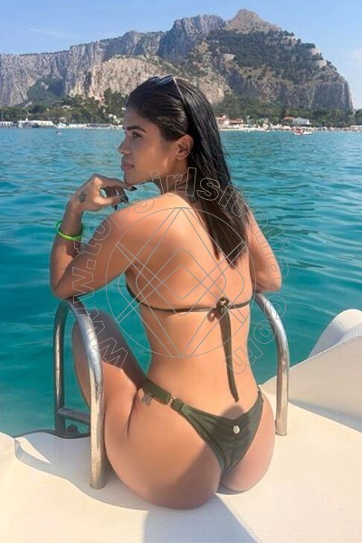 Helen hott SALERNO